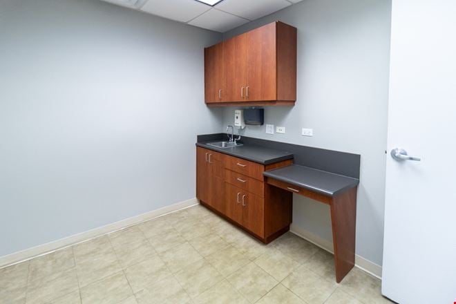 Medical Office Space For Lease | Lincoln Park