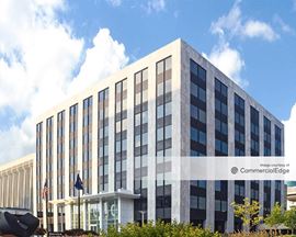300 Ottawa Avenue NW