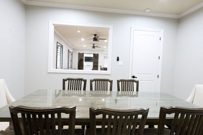 Magnolia Woods Office Suites and Meeting Space - 16915 Walden Rd