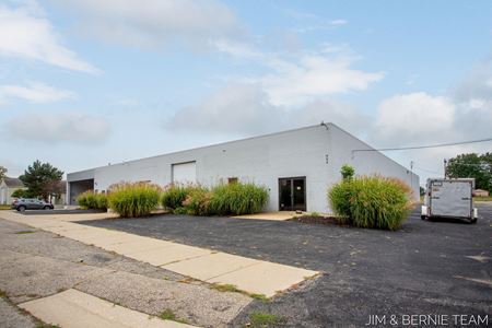 Photo of commercial space at 462 W 23rd St in Holland