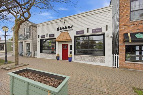453 Center St