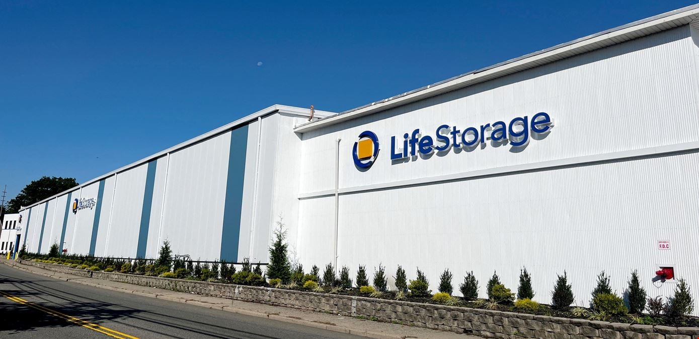 Life Storage - Lease-Up Self Storage Opportunity