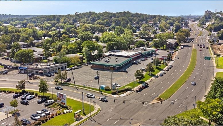 Retail space for Rent at 2270 Central Park Ave in Yonkers