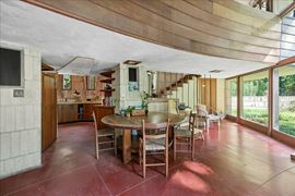 Frank Lloyd Wright / Spring House