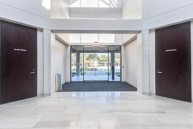 The Offices at Sweetwater