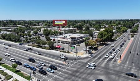 Retail space for Rent at 6885 North Willow Avenue in Fresno