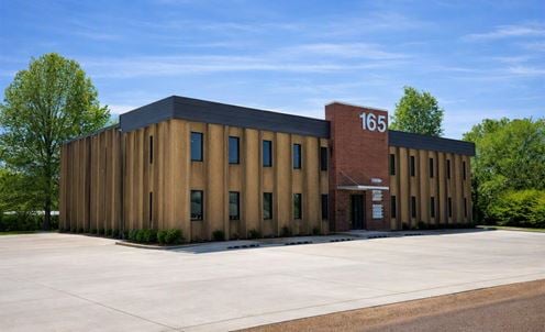 165 W South Street, Hernando, MS