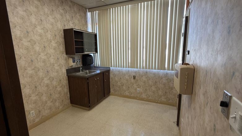 Linacacia Professional Center