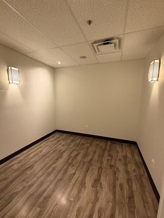 852 Fort Street (214)