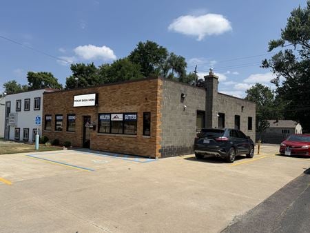 Retail space for Sale at 22748 Orchard Lake Road in Farmington