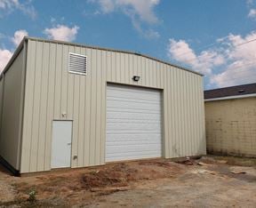 4,000 sf. warehouse for lease