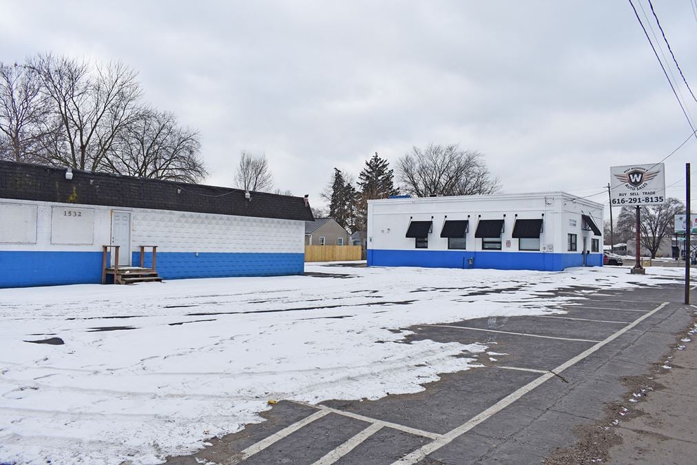 1532 & 1544 Chicago Dr Wyoming