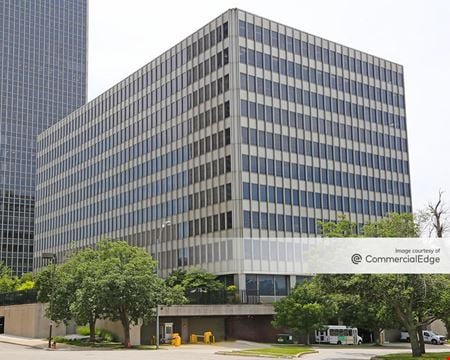 Office space for Rent at 2323 Grand Boulevard in Kansas City