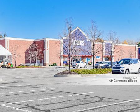 Photo of commercial space at 2745 East West Maple Road in Commerce Township