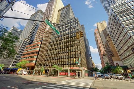 Shared and coworking spaces at 757 3rd Avenue in New York