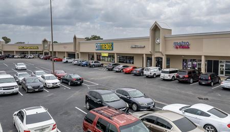 Retail space for Rent at 1705 Garth Road in Baytown