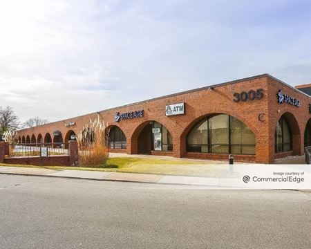 Commercial space for Rent at 3015 South Parker Road in Aurora
