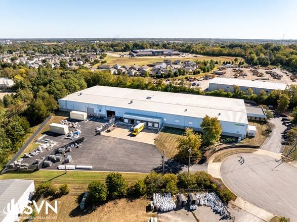 Functional Midsize Industrial Space For Sublease - 34,163 SF
