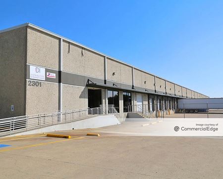 Industrial space for Rent at 2301 West Commerce Street in Dallas