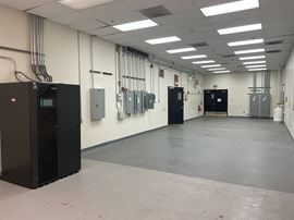+/-17,360-27,811 SF For Lease Flex/Industrial w/Internal Dock - Hughes Airport Center