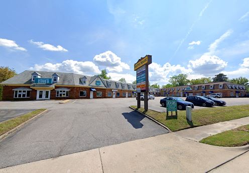 Pinetree Square