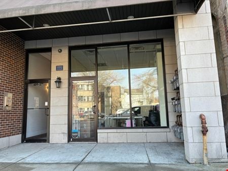 Retail space for Rent at 411 W North Avenue in Chicago