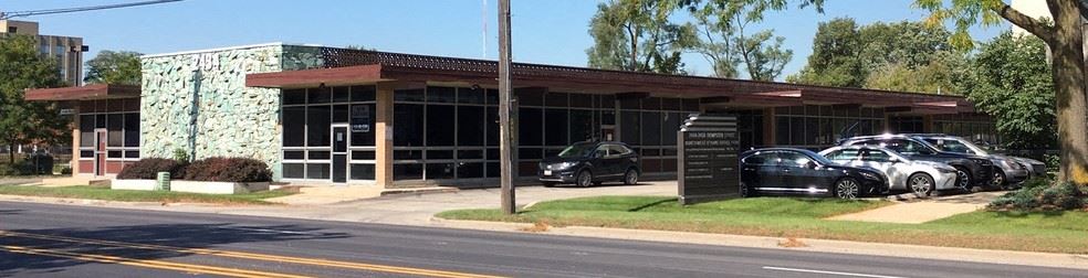 Office space for Rent at 2434 Dempster St in Park Ridge