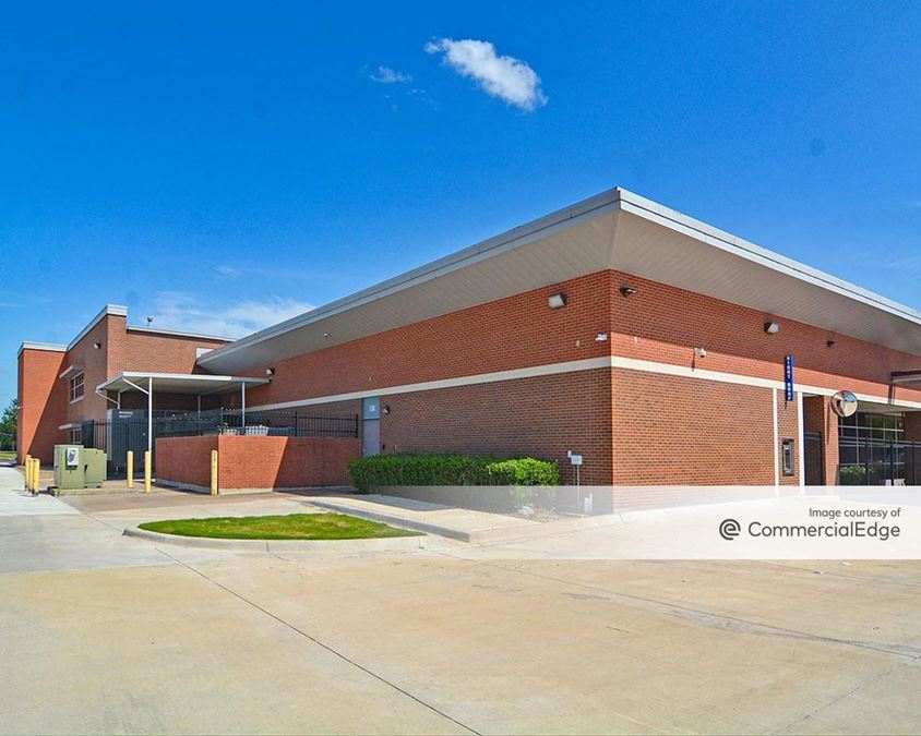 917 Military Pkwy 917 Military Pkwy Office Building