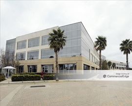 5000 Shoreline Court