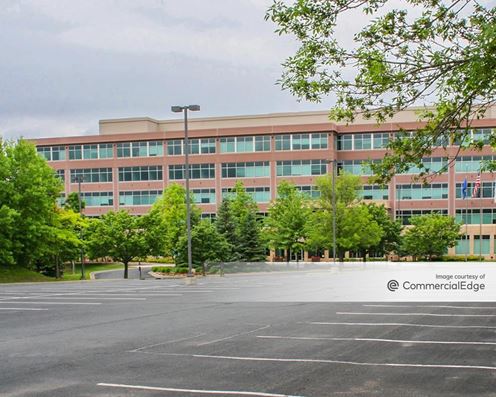 10400 Southwest Crossing