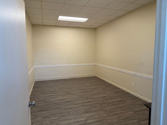 515 Roswell St – 3,125 SF Office Near Marietta Square