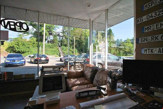 210 W Main St