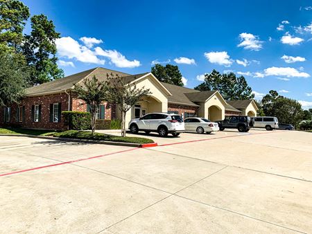 Commercial space for Rent at 1805 W White Oak Ter in Conroe