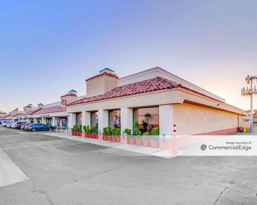 1900 North Tustin Street, Orange Retail Space For Lease