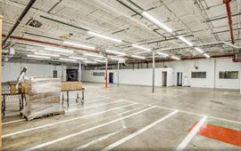 REO Sale ±123K SF Distribution/Manufacturing Facility