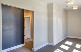 750 W Custer Ave