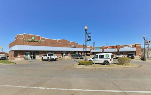 OFFICE FOR SALE ON THE DOWNTOWN SQUARE IN STOCKTON MO
