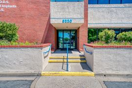 5220 Neil Rd, Suite 200