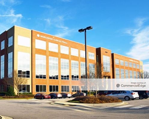 Perimeter Park - 3800 Paramount Pkwy