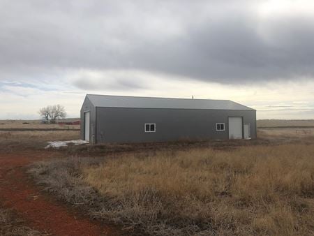 2,592 Sq Ft Shop On 10 Acres - Watford City
