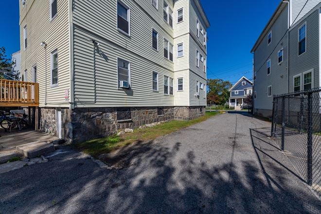 140 Callender Street 
