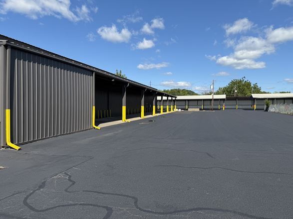 20,667 SF Industrial Warehouse on 2.63 Acres