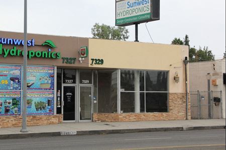 7327-7329 Canoga Ave - Canoga Park