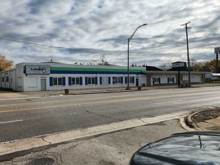 Photo of commercial space at 200 S Larkin Ave in Joliet