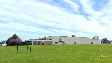 Photo of commercial space at 1675 N Delany Rd in Gurnee