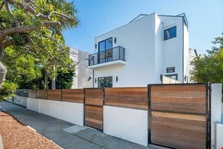 Multi-Family space for Sale at 337 6th Ave in Los Angeles