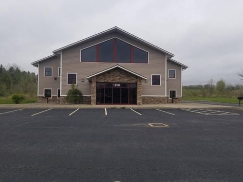 13700 Olean Rd  - 12,500+/- SF Warehouse Building