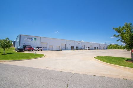 Industrial space for Rent at 8009 Glade Ave in Oklahoma City