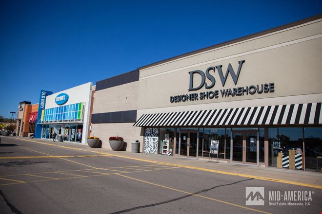 Shoppes at Knollwood