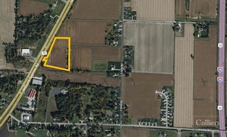 Photo of commercial space at 2303 Amelith Rd in Bay City